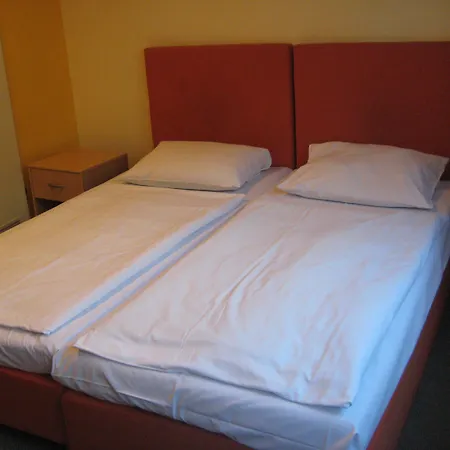 Alpha 3* Frankfurt am Main