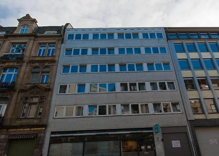 Alpha 招待所 美因河畔法兰克福