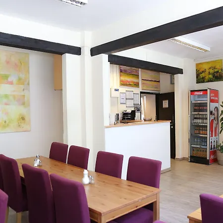 Alpha Πανσιόν