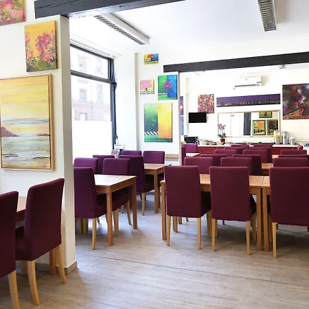 Alpha Πανσιόν 3*