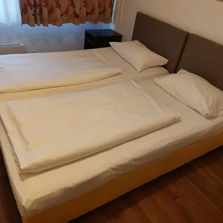 Alpha Πανσιόν 3*