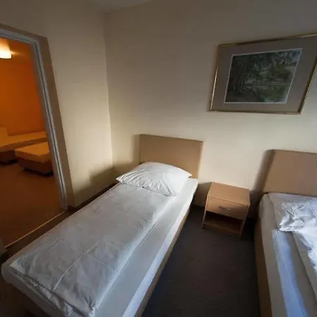 Alpha 3* Frankfurt am Main